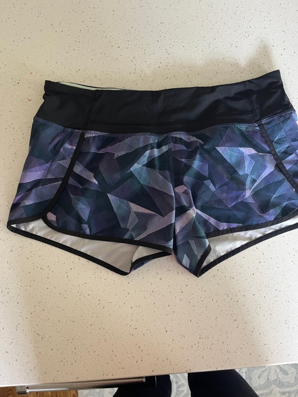 Lululemon Shorts Pretty Prism Size 10 Black Lilac 4”